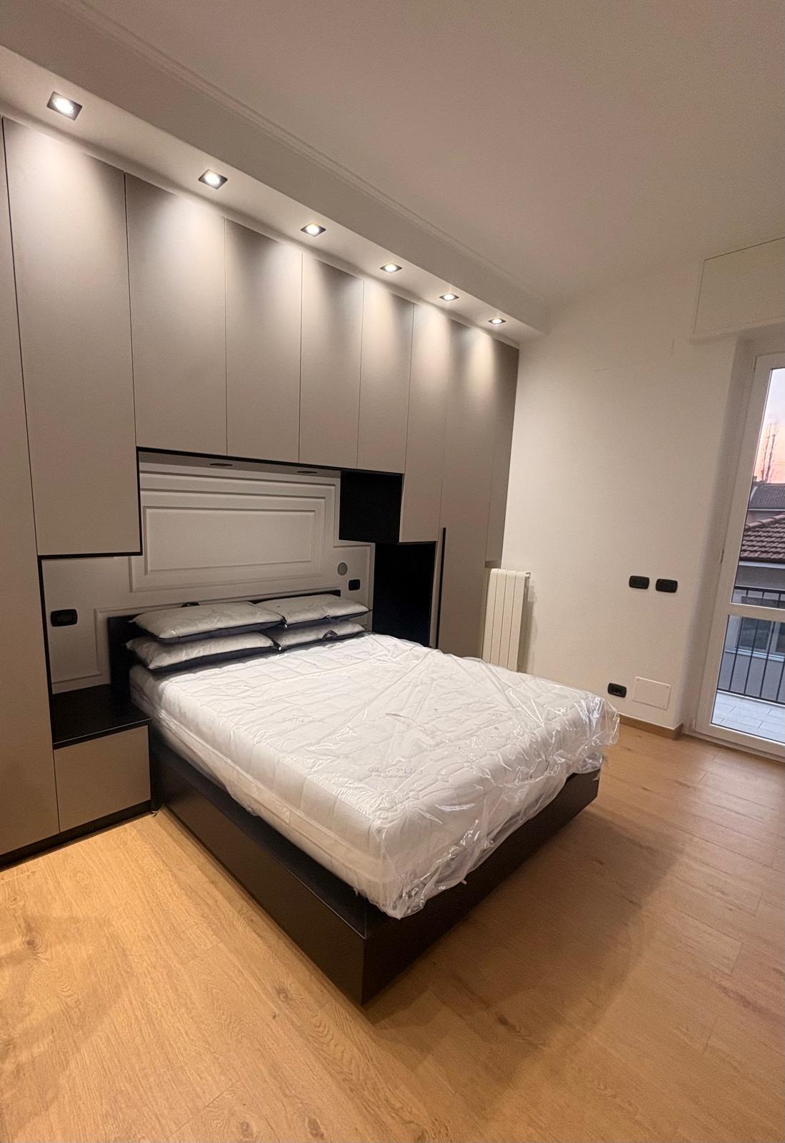 Mobile a ponte per camera da letto
